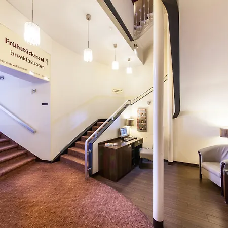 Garner Hotel Hamburg - Graf Moltke By Ihg